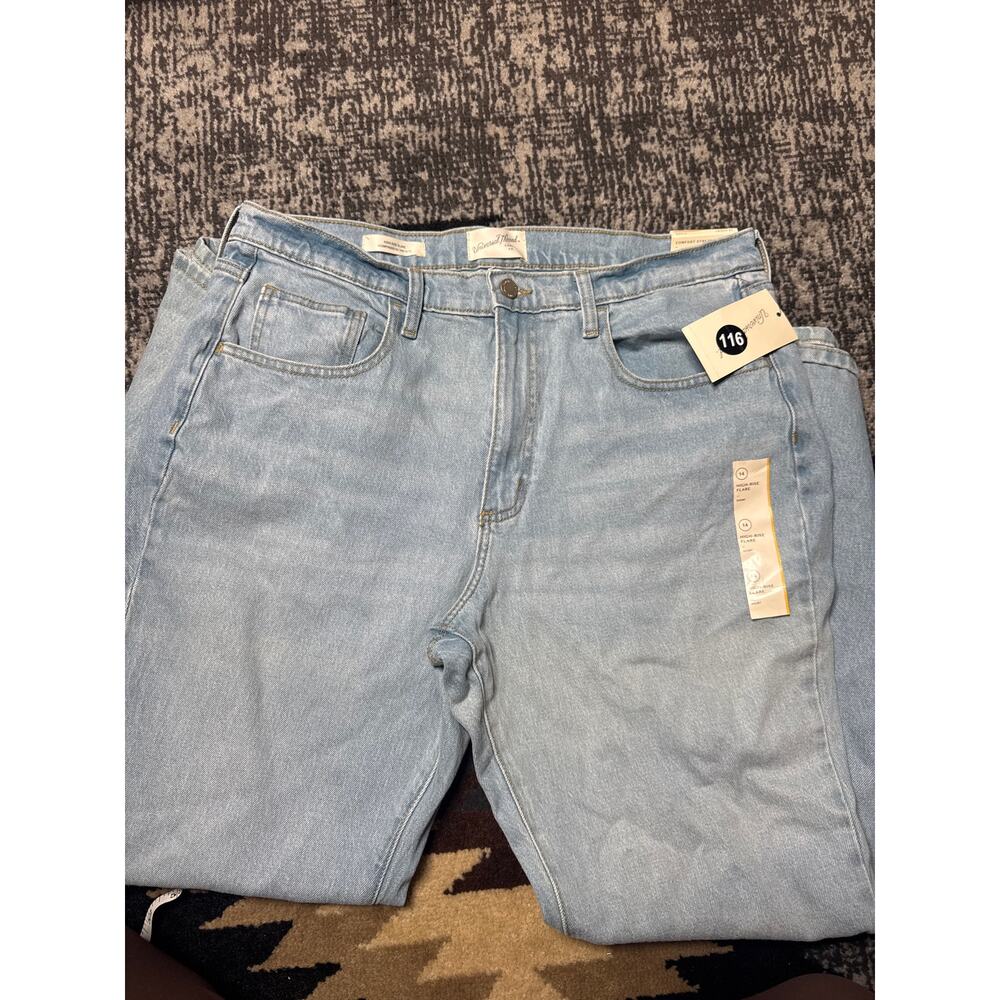 Universal Threads Women’s High Rise Flare Light Blue Jeans SZ 14 SHORT - Picture 3 of 5